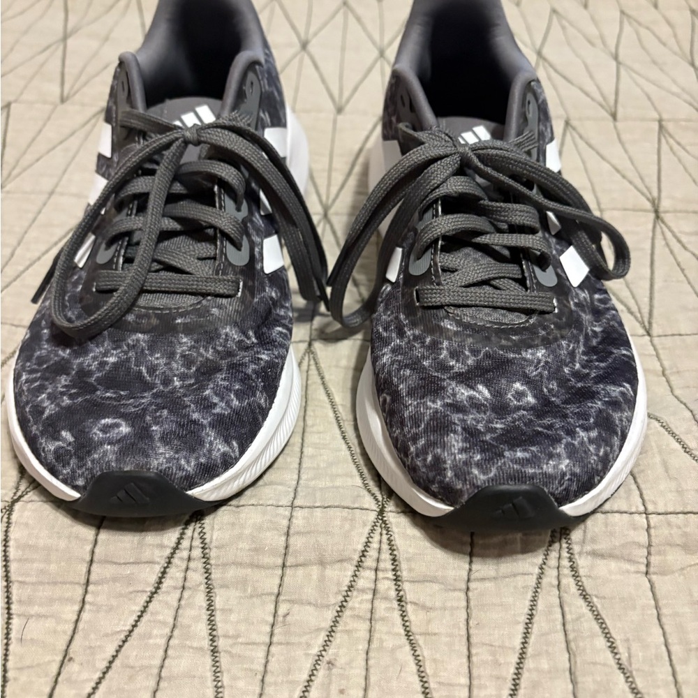 Adidas Gray Patterned Running Shoes - image 1